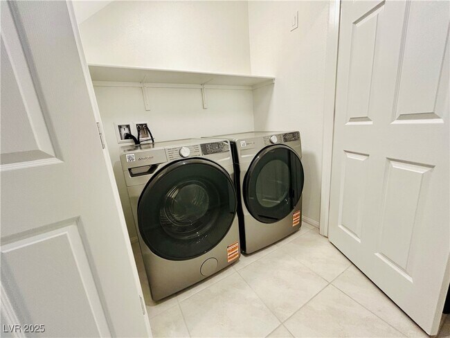 Photo - 1163 Heliodor Ave