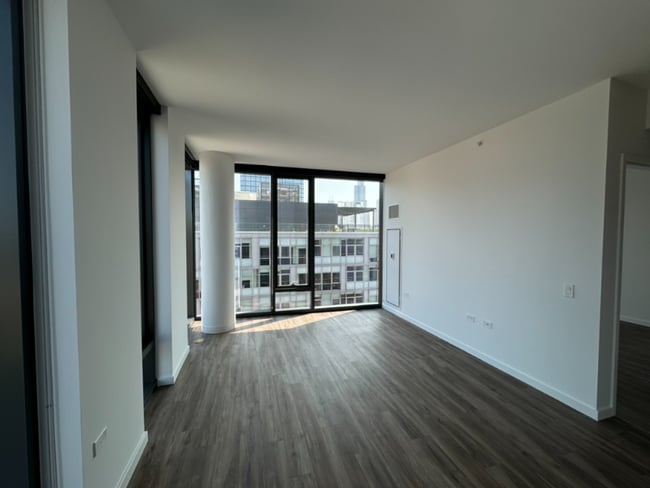 Photo - 144 N Aberdeen St
