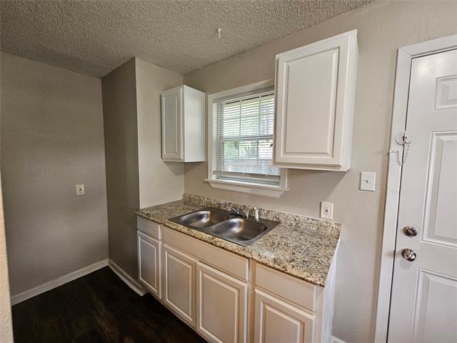 Photo - 6363 Hollis Ave