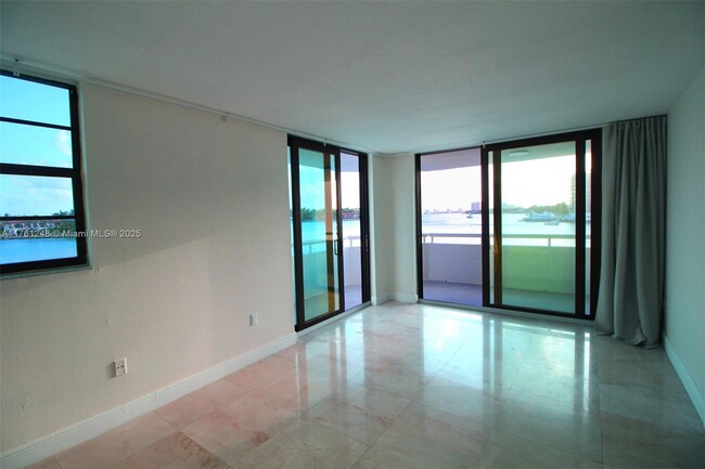 Photo - 6820 Indian Creek Dr Condo Unit 2E