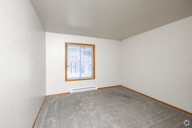 2BR, 2BA - 1,225 - Bedroom - Palmer House Apartments