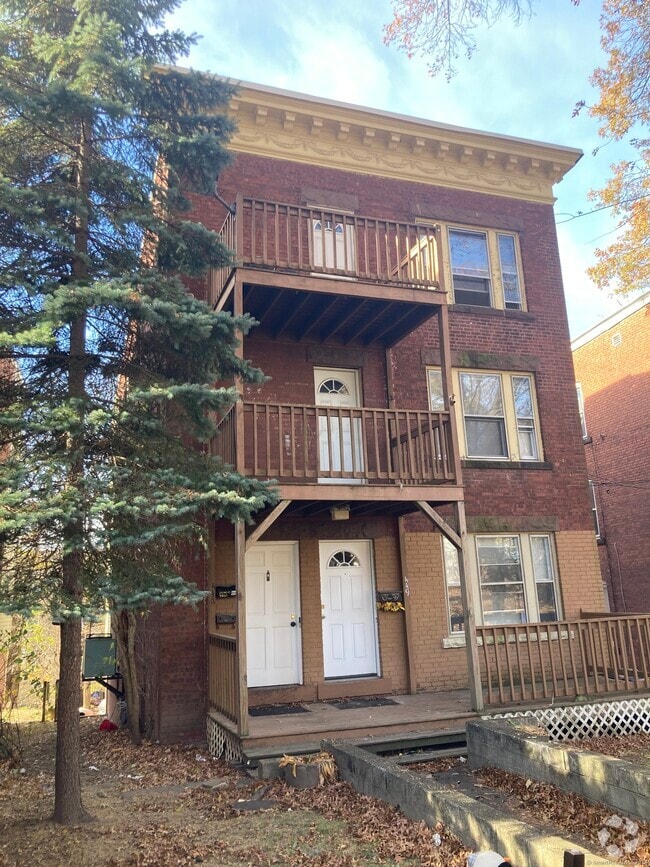 Building Photo - 449 Summit St Rental
