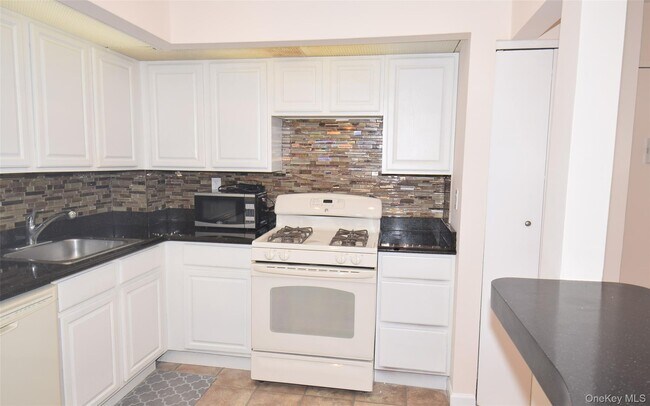 Photo - 206-14 Emily Rd Unit 42 L