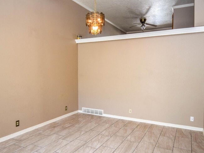 Photo - 283 W 1330 N