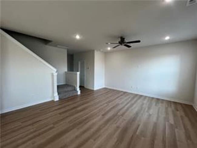 Photo - Amazing 3 Bedroom - 3.5 Bathroom in Fayetteville!