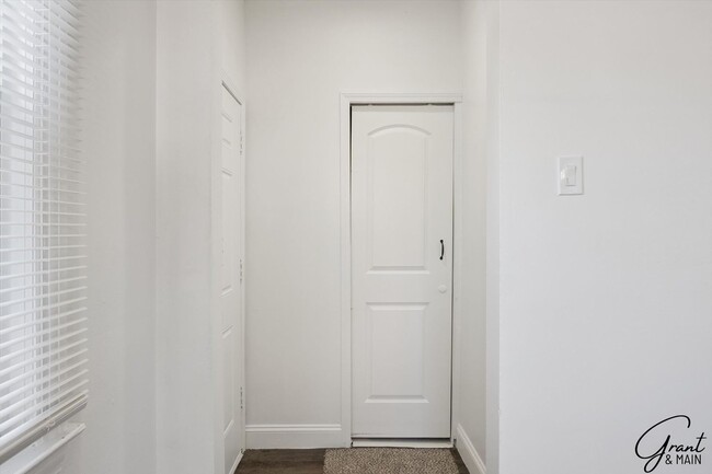 Photo - 4 bedroom $1550