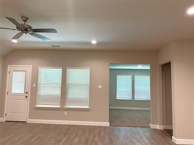 Photo - 211 Tristan St