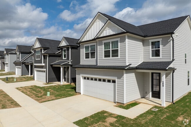 Building Photo - Lakeside Residences