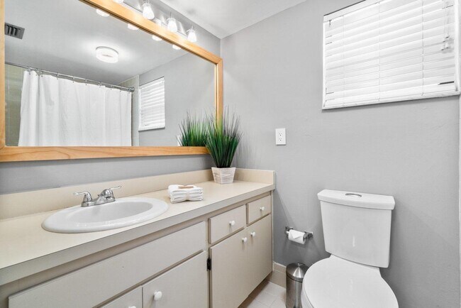 Photo - 11863 Wimbledon Cir Unit 407