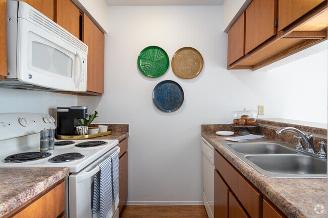 2BR, 2.5BA - 1,040SF - Kitchen