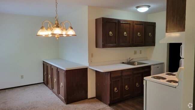 Building Photo - 815 Smetana Rd Unit 5 Rental