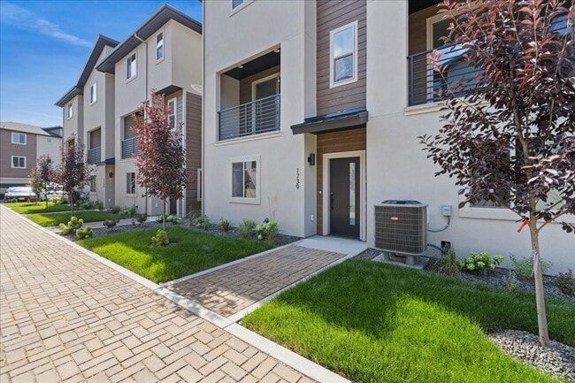 Photo - Modern, New 3-Story Boise Bench Townhome with Garage in a Prime Location