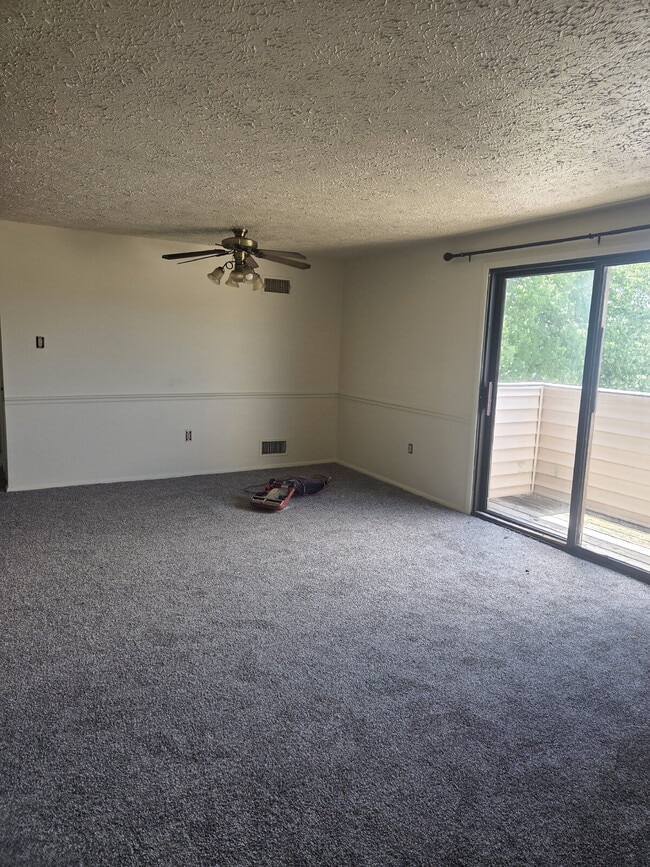 Photo - "3rd floor 2 BR Condo in Frederick - Your Cozy Retreat Awaits!" Unit M