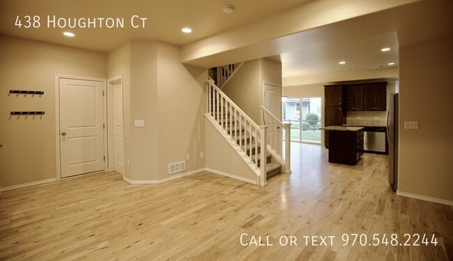 438 Houghton Ct