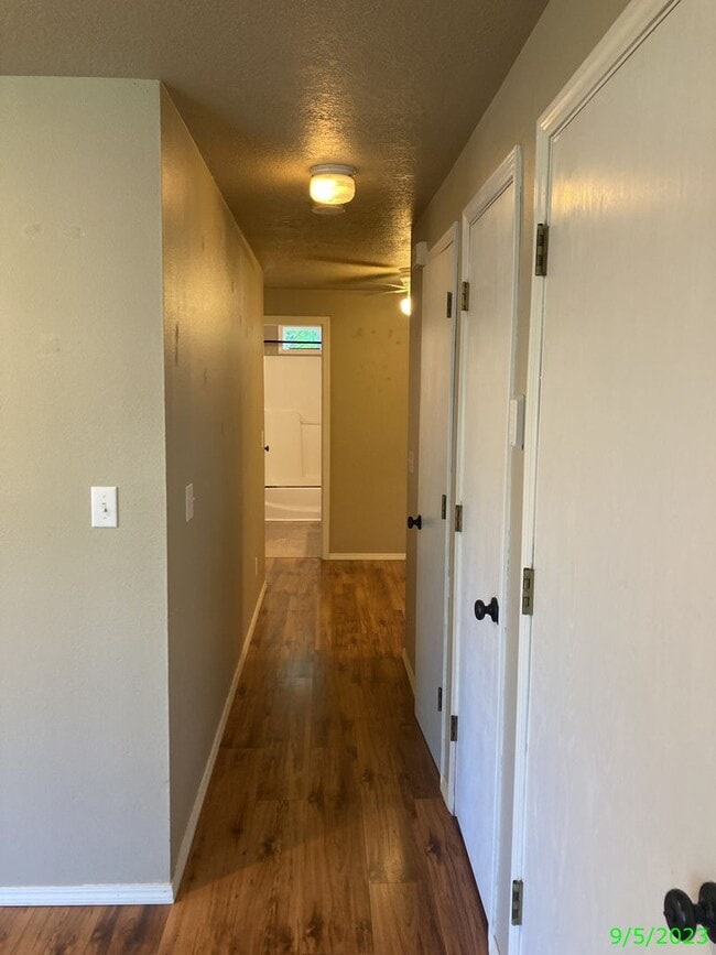 Photo - 1590 SW Harbor Dr