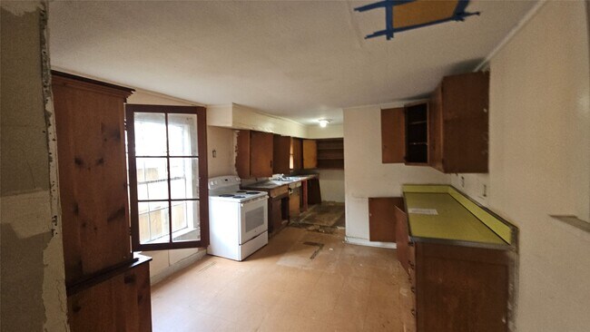 Photo - 6502 W Montgomery Rd