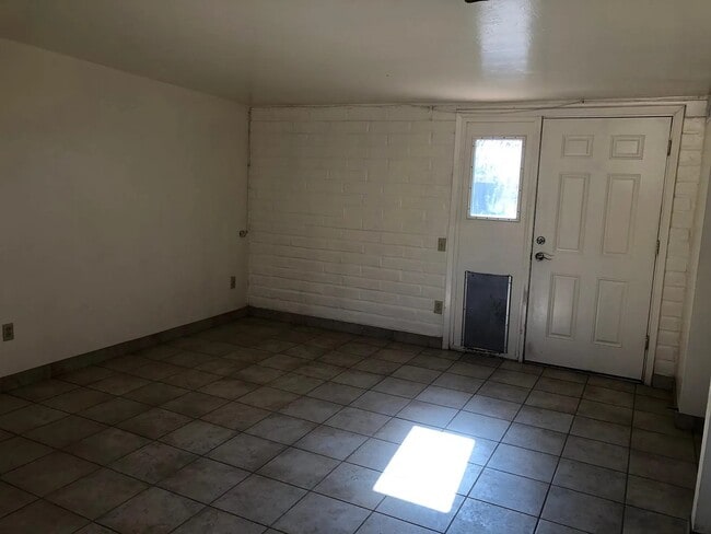 Photo - 1703 E 13th St