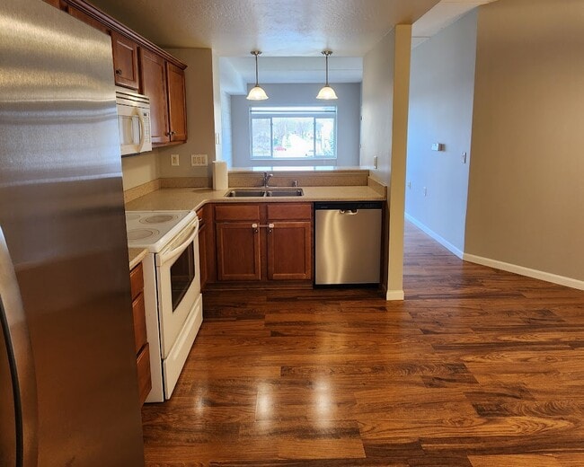 Building Photo - 400 N Richmond St Unit #311