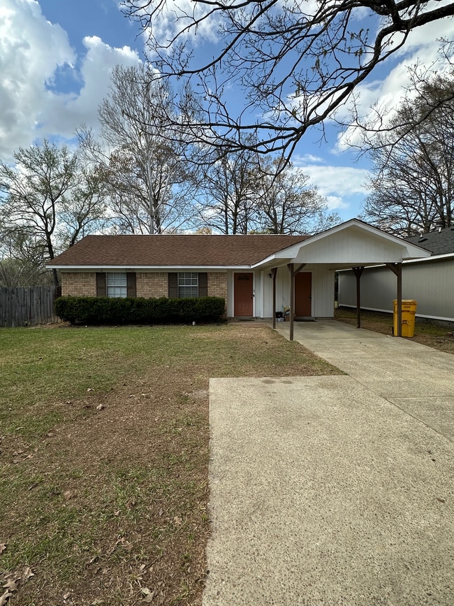 Photo - 103 Cedarbrook Dr