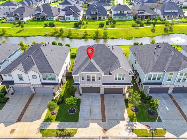 Photo - 5634 Amber Brook Ln