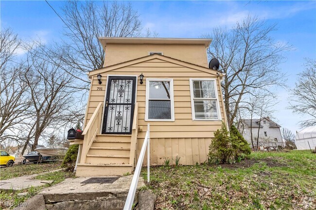 Building Photo - 791 Allyn St Rental
