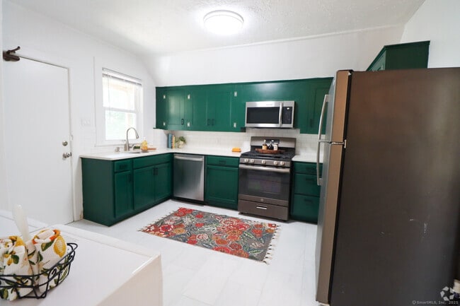 Building Photo - 190 Montauk Ave Rental