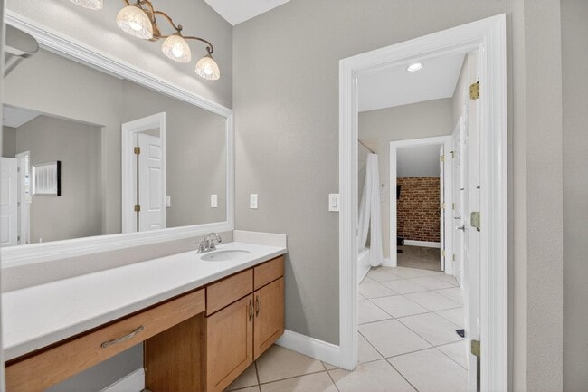 Photo - 5536 Luminar Pointe Ln
