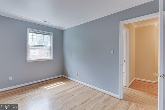 Photo - 1556 Westmoreland St