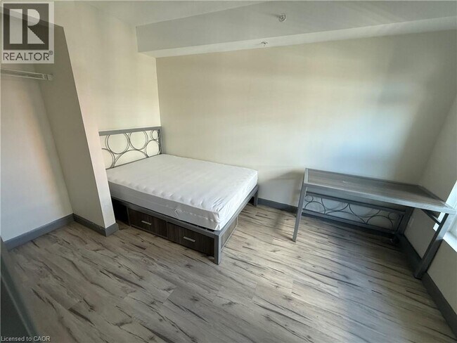 Photo - 258A SUNVIEW Street Unit# 1818 Unité 1818