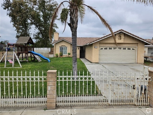 Building Photo - 15762 Orchid Ave Rental