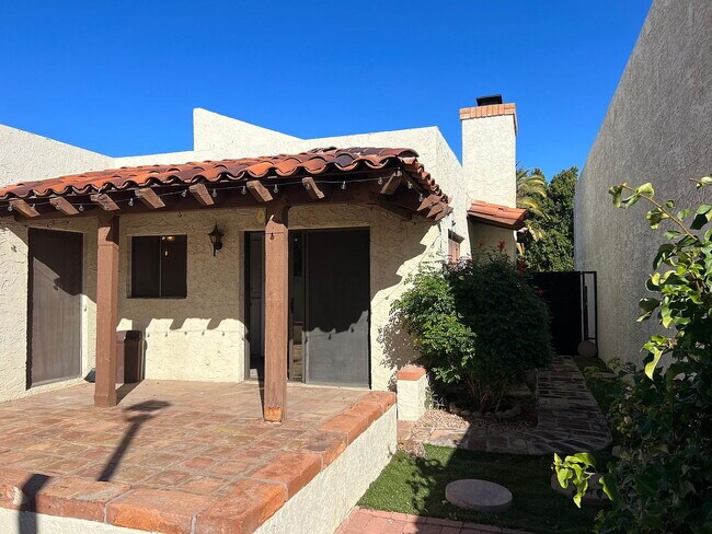 Building Photo - SINGLE FAMILY HOME.