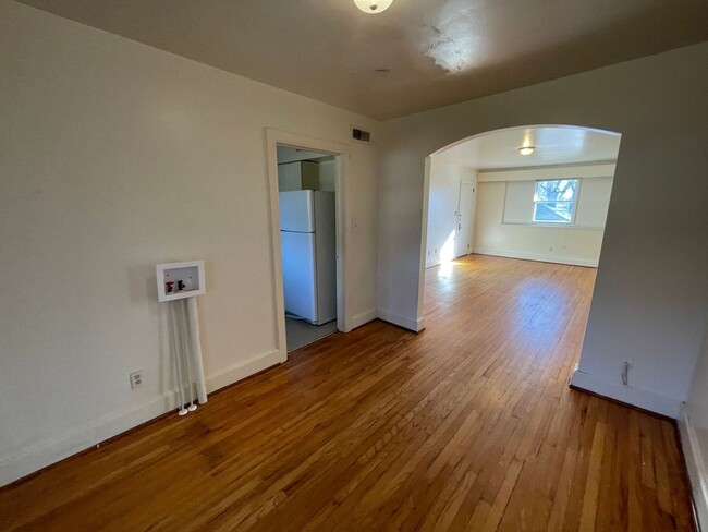 Photo - A0063-214 Martin Street Apartment Unit 214-3 Martin St