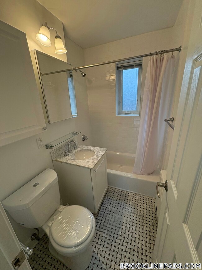 Photo - 72 St Paul St Unit 6