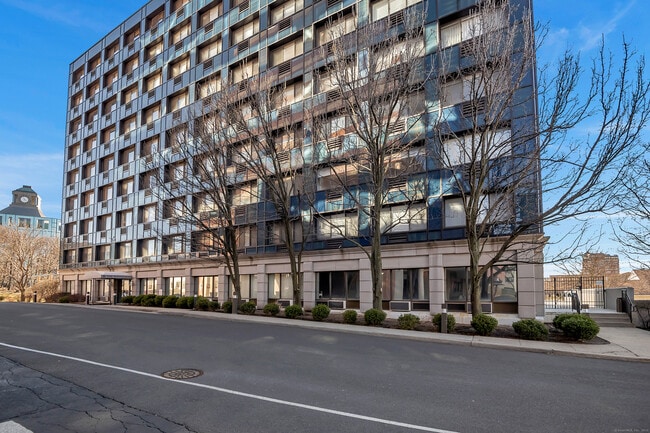 Building Photo - 300 Broad St Unit 803