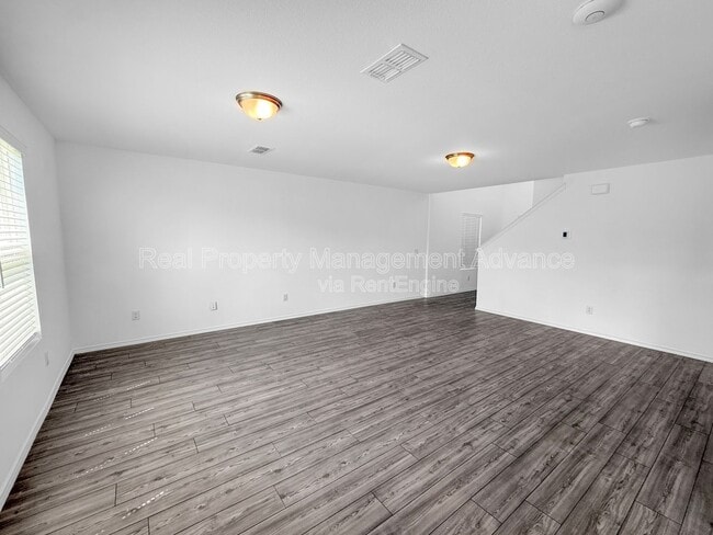 Photo - 846 Breakwater Dr
