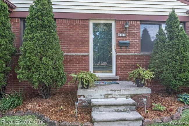 Photo - 3800 Elmhurst Ave