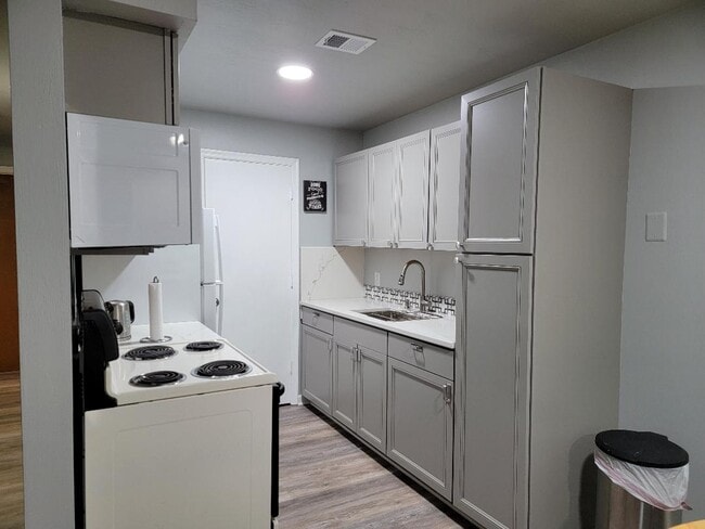 Brand-new kitchen - 1000 Progress St NW Unit # E