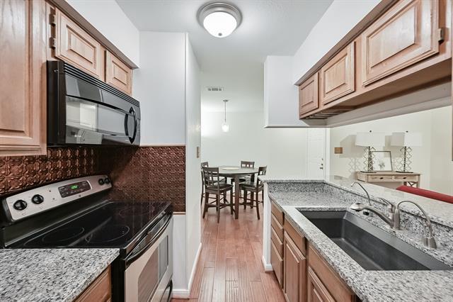 Building Photo - 2101 Friendly Dr Unit 3125