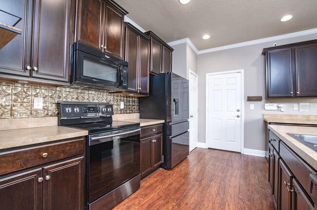 8639 Turnstone Shore Ln