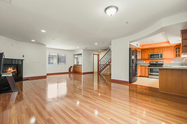 Photo - 1559 W 207th St Unit 2