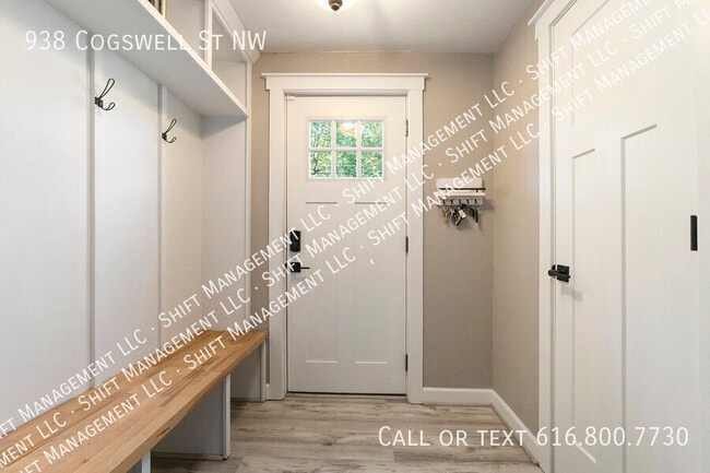 Photo - 938 Cogswell St NW