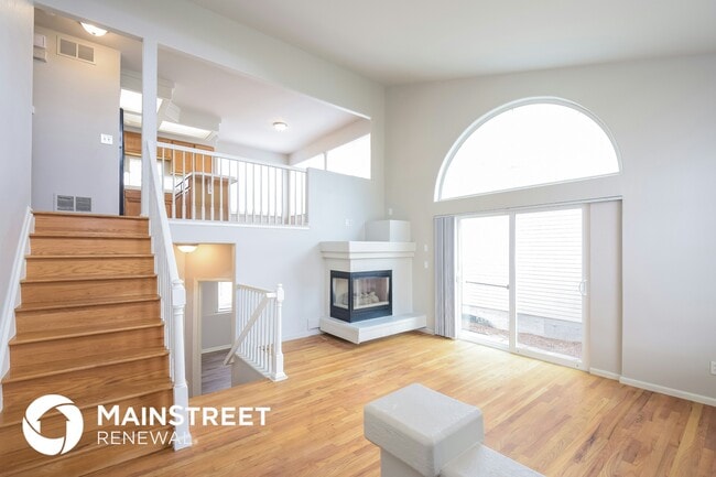 Photo - 4652 Genoa St