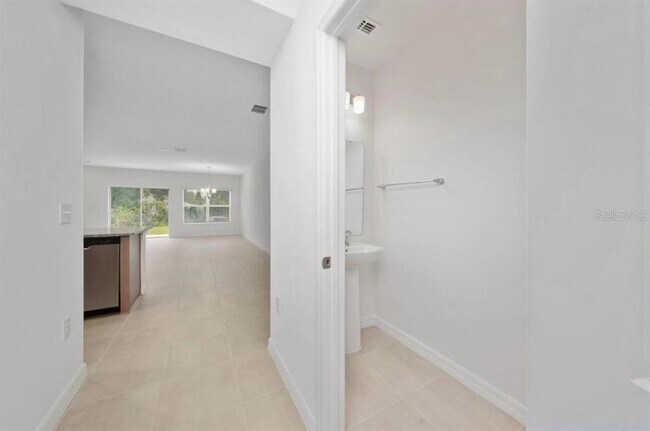 Photo - 2814 Raindrop Run St