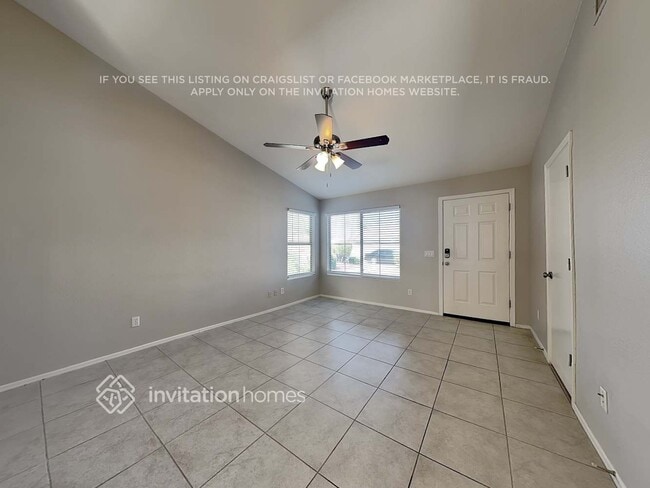 Photo - 1655 E Redfield Rd