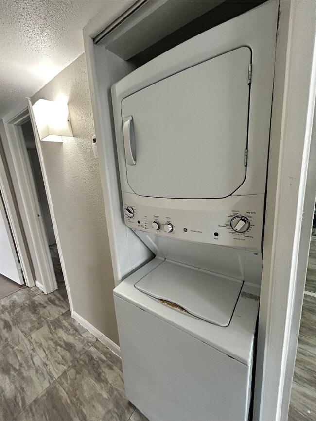 Photo - 3900 Woodchase Dr Unit 120