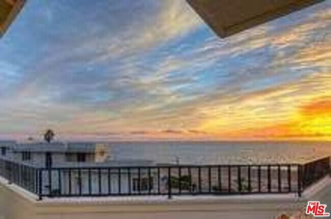 Photo - 201 Redlands St