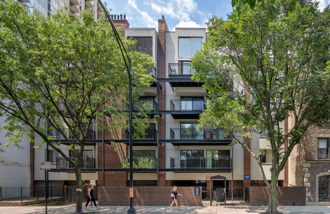 Photo - 1214 N La Salle Dr