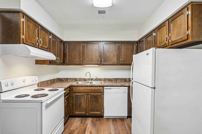 Sherwood Forest Apartments
