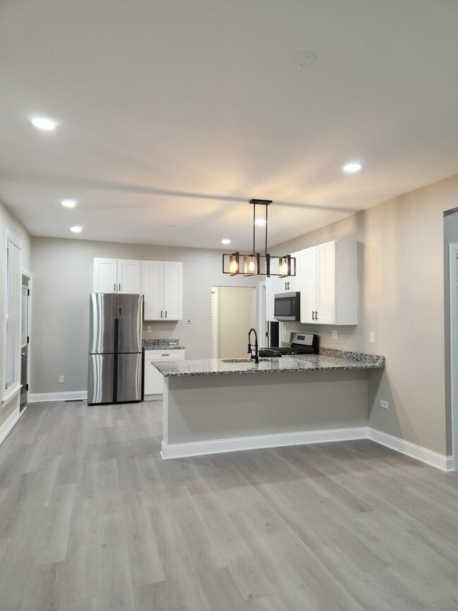 Photo - 4254 N Tripp Ave Unidad 1F