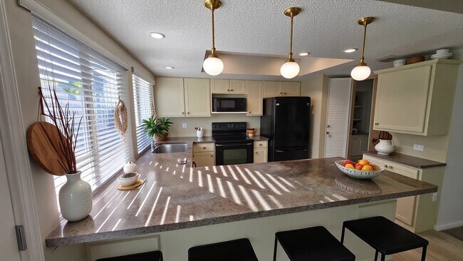 Photo - 6430 Bankside Dr Unit True